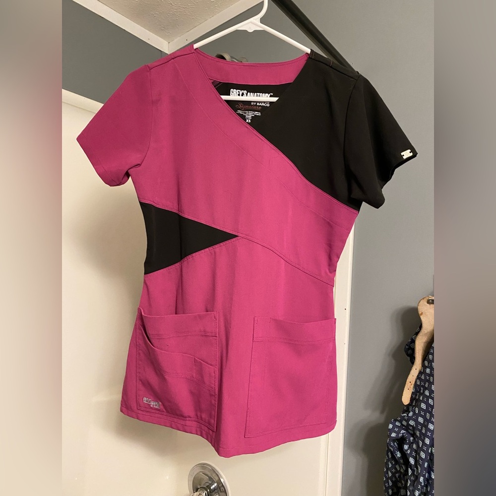 Women’s Grey’s Anatomy Scrub Top